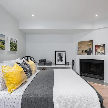 Modern Design Studio Toronto Exterior photo